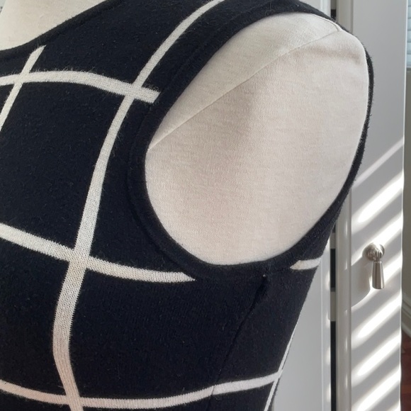 Lauren Ralph Lauren Navy & White Sleeveless knit Midi Dress / Size Small - Picture 7 of 15